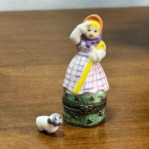Ceramic Little Bo Peep Hinged Trinket Box with Sheep Figurine (Flaw) 2.5"